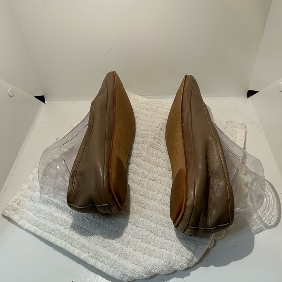 PURE JILL TAUPE SLIP ON FLATS SIZE 8 - Picture 5 of 8